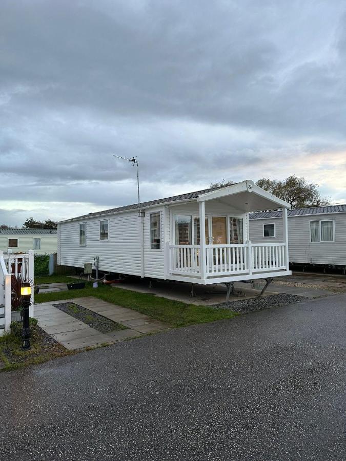 Luxurious 6 Berth Swift Bordeaux On Lyons Robin Hood Rhyl Villa Meliden Buitenkant foto