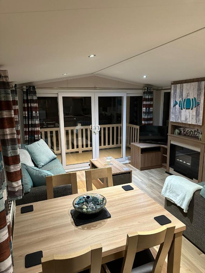 Luxurious 6 Berth Swift Bordeaux On Lyons Robin Hood Rhyl Villa Meliden Buitenkant foto